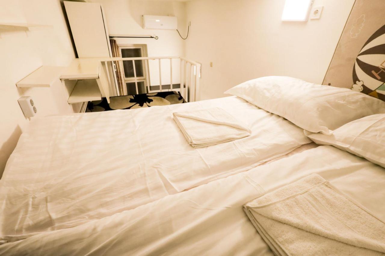 Center Apartment 5 Private Room For 19 People Budapeste Exterior foto